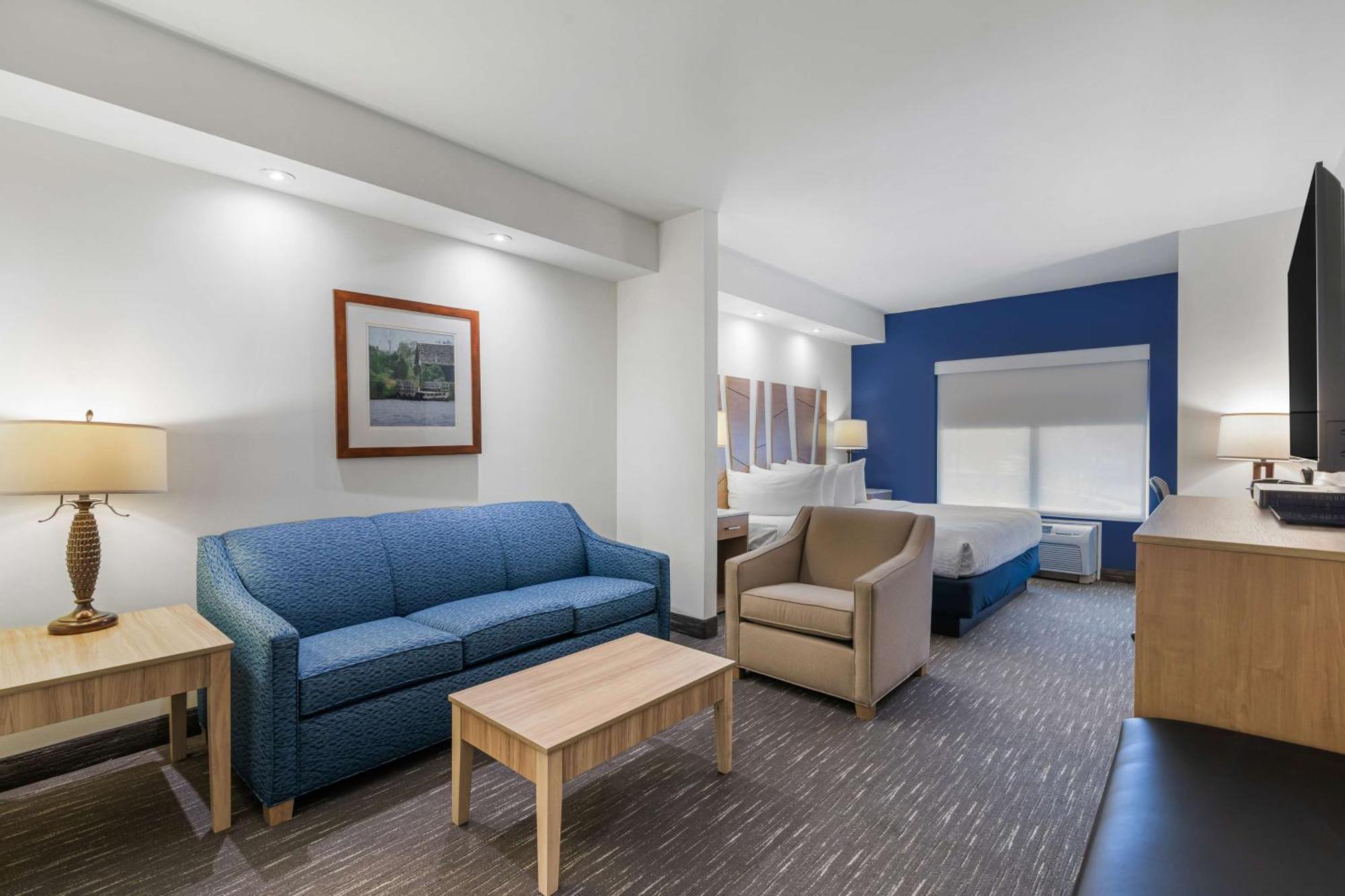 Best Western Plus Westgate Inn And Suites Leland Exterior photo